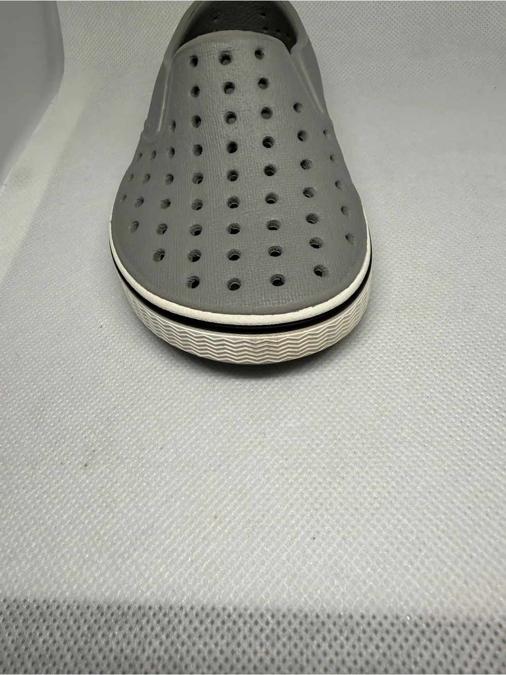 Native Kids Slip-On Water Shoe Light Gray with Blue Accent Size C6